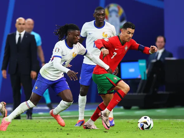 Portugal-France : Camavinga félicite un Bleu qui “a porté ses couilles” !