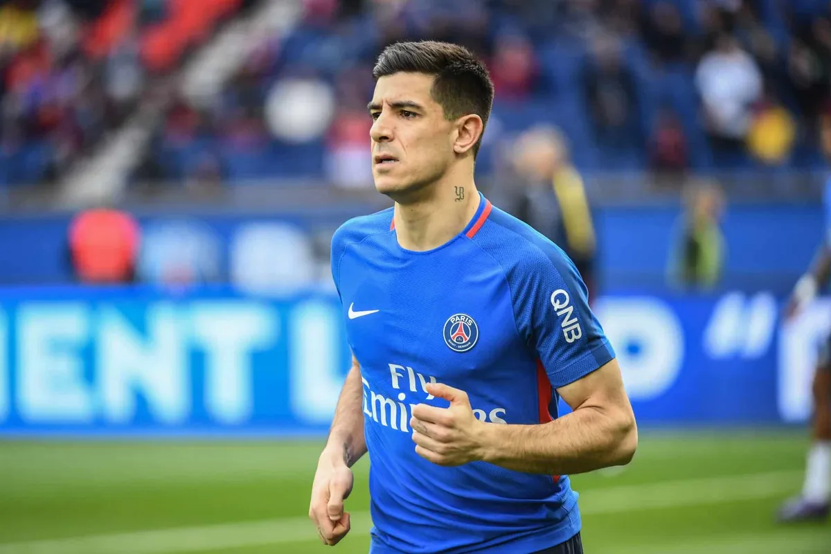 Yuri Berchiche PSG