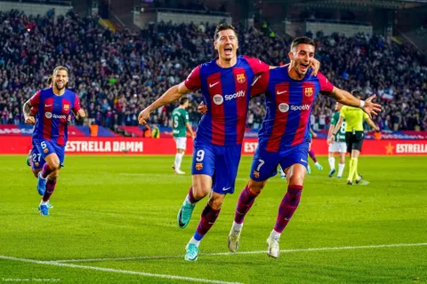 Barça : Lewandowski répond à la polémique Yamal