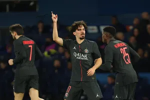 PSG : Barcola “sans peps”, Kvaratskhelia décevant… Vitinha a sauvé l’attaque parisienne