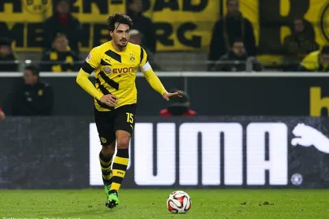 Hummels-Clyne-Strootman, le trio gagnant de MU ?