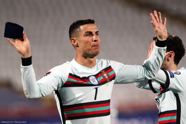 Portugal : le fameux brassard de Ronaldo vendu pour la bonne cause