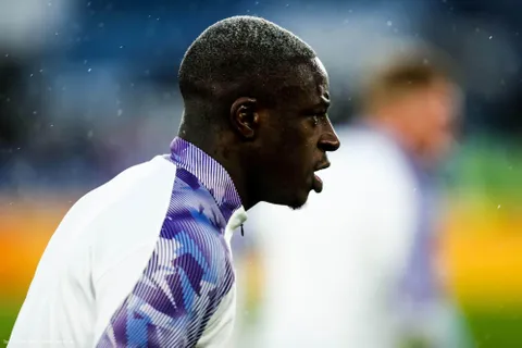 Mercato - Man City : décision radicale pour B. Mendy