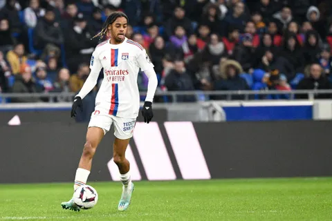 Mercato - OL : Un géant de Premier League pense à Barcola !
