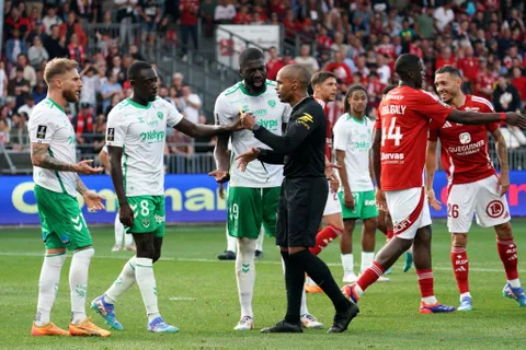 ASSE : “On va être en difficulté pendant un bon moment”, la crainte d’un titulaire