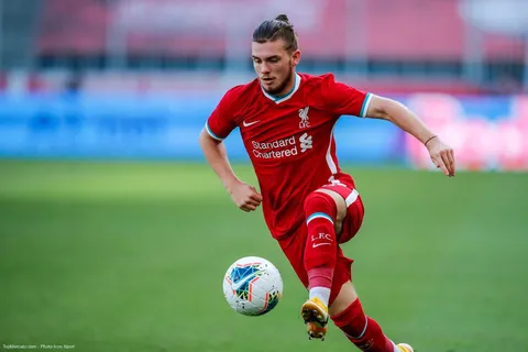 Officiel Mercato - Liverpool : Elliott rempile sur le long terme !