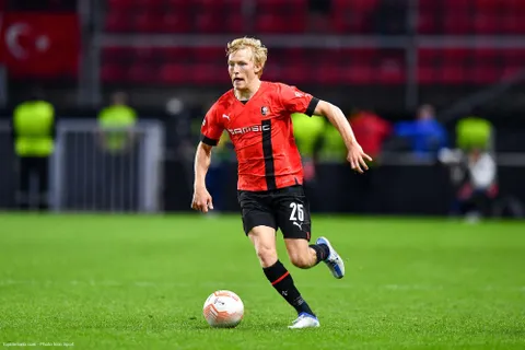 Officiel Mercato - Rennes : une prolongation pour un défenseur