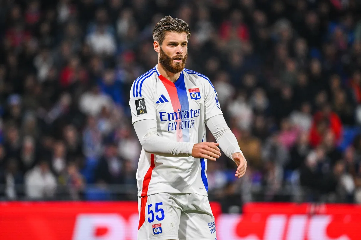 Duje Caleta-Car OL Olympique Lyonnais