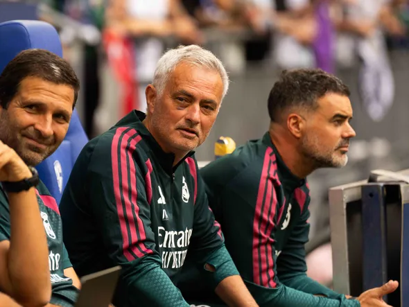 “Je l’adore, il peut suivre le même chemin” : Mourinho désigne le successeur potentiel de Modric au Real Madrid