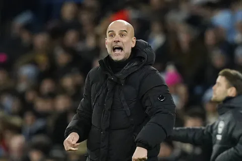 Mercato Manchester City : malgré Guéhi, les Citizens bloquent le départ d’un défenseur en janvier