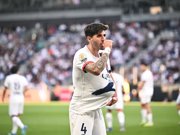 PSG : “plus Sergio Busquets que Vitinha”, Lucas Beraldo, bientôt prolongé et unique recrue du mercato au milieu ?