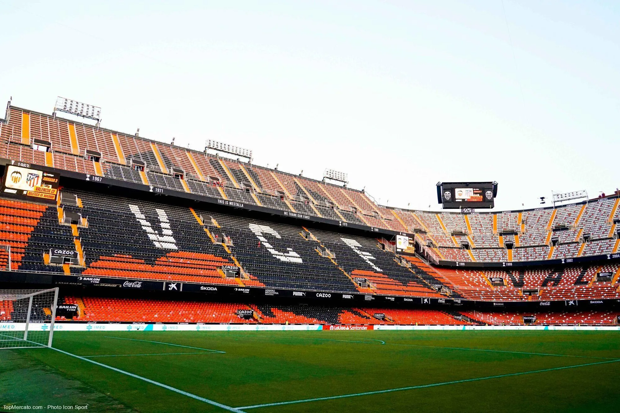 Lors de son passage à Valence de 2017 à 2019, quel trophée Marcelino a-t-il remporté ?