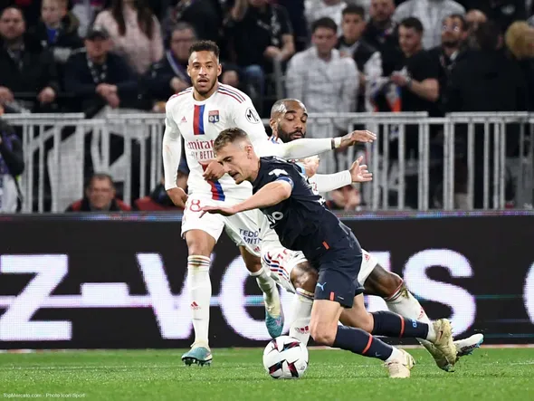 Olympico : incollable sur ces joueurs passés par l’OL et l’OM ? (Quiz)