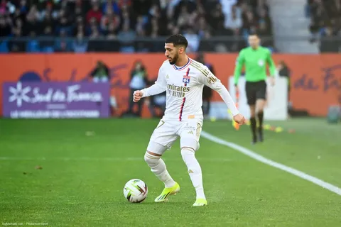 L’OL prend une décision pour Benrahma !