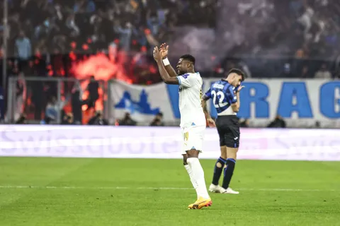 L’OM critiqué pour la mise à l’écart de Mbemba !