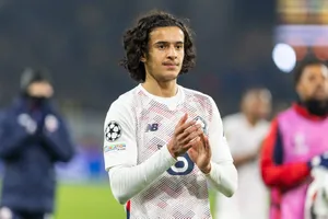 Mercato – Le LOSC prévient le PSG, le Real Madrid et Manchester United pour Bouaddi