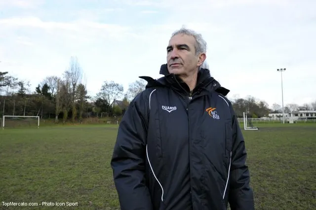 Domenech sort doucement de son silence