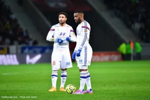 OL : l’agent de Lacazette dément tout accord avec le PSG