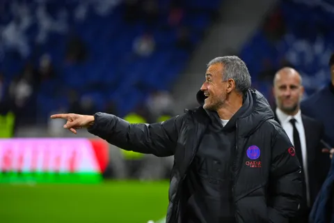 Mercato PSG : un attaquant disponible pour 50 M€ en janvier 2026