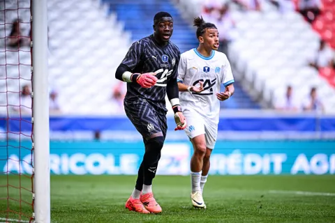 Gambardella : le gardien de l’OM agressé par des supporters du PSG !