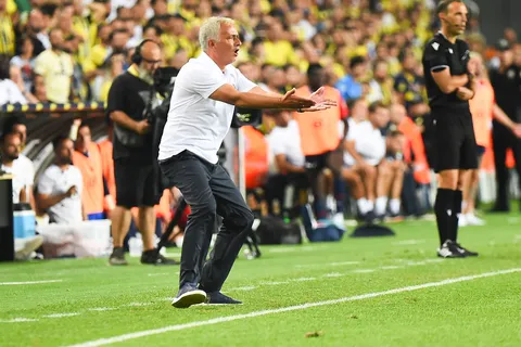 Mourinho adresse un violent tacle au LOSC !