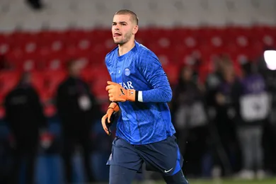 Mercato PSG : une tendance claire se dégage pour l’avenir de Lucas Chevalier