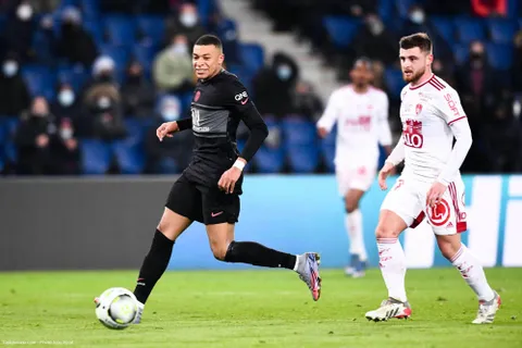 Mercato - PSG : Rothen ne croit pas que Mbappé envisage vraiment de prolonger