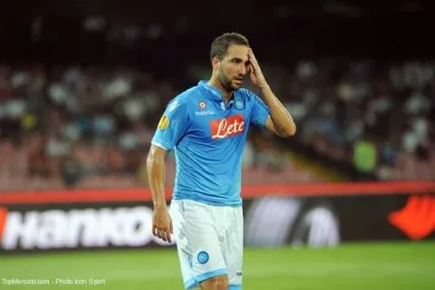 Chelsea : une offensive à venir pour Higuain ?