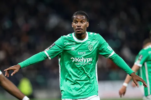 Mercato – Un club européen prêt à soulager l’ASSE pour l’indésirable Pierre Ekwah