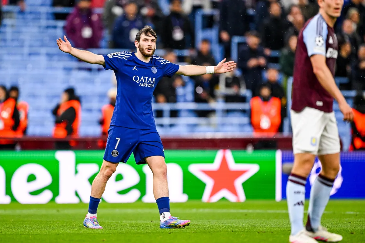 Khvicha Kvaratskhelia PSG Aston Villa