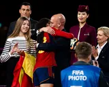 Iniesta détruit Rubiales