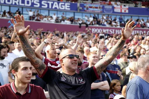 “On est à ch***”, on a vécu West Ham-Chelsea en tribunes et c’était le coup de Blues pour les Hammers