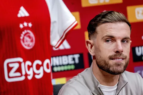 Arabie Saoudite, Premier League : Henderson répond à une polémique