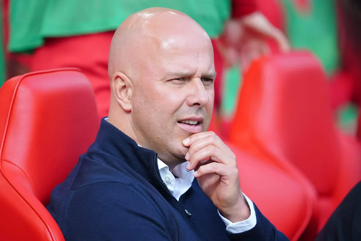 Mercato Liverpool : Arne Slot a trouvé le successeur de Trent Alexander-Arnold en Ligue 1 pour 30 M€