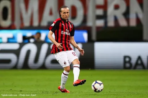 Officiel Mercato - Milan AC : Laxalt file au Dinamo Moscou