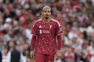Mercato Barça : Liverpool pense déjà à tenter un nouveau coup à la Araujo… au grand dam de Manchester United ?