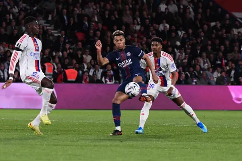 PSG-OL en DIRECT : suivez le match reporté de Ligue 1