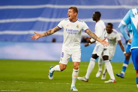 Real Madrid : selon Kroos, Messi ne “mérite pas” le Ballon d’or