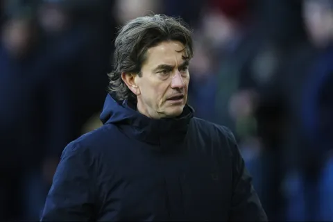 Mercato – De Zerbi parmi les 4 favoris pour succéder à Thomas Frank, viré par Tottenham