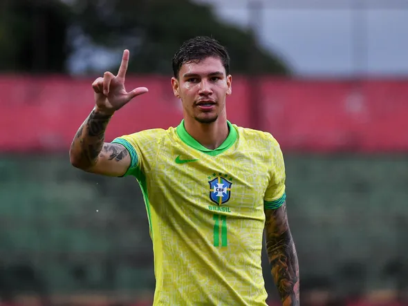 Mercato PSG : avant le choc en Ligue des Champions, Paris et Liverpool en concurrence pour Erick Belé