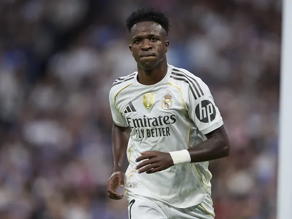 Mercato Real Madrid : “je le vois comme une possibilité”… Vinicius toujours plus proche de l’Arabie Saoudite ?