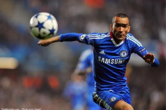 QPR : Bosingwa reste à Londres !
