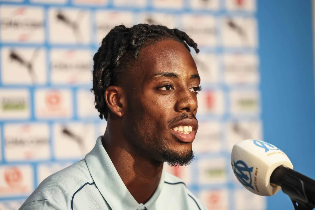 OM : Elye Wahi va-t-il suivre le même chemin que Pierre-Emerick Aubameyang ?