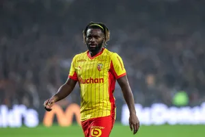 Lens : Saint-Maximin courtisé par la MLS, Thomasson à Rennes… L’écurie de Pierre Sage doit-elle avoir peur du mercato ?
