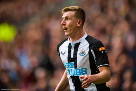Officiel Mercato - Newcastle : les Magpies s’offrent un défenseur