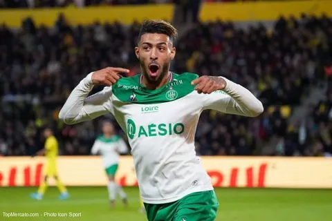 ASSE : Denis Bouanga fait une confession sur son avenir