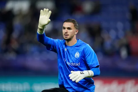 Mercato OM : prolongation ou départ… Et si une option inattendue se présentait à Jeffrey de Lange