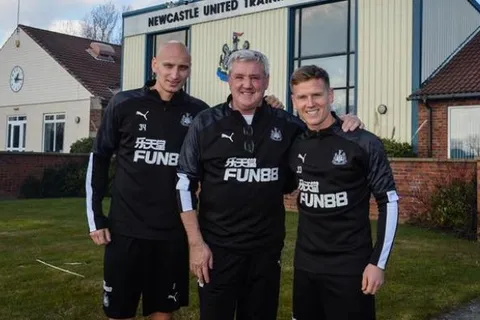 Newcastle : Shelvey et Ritchie prolongent jusqu’en 2023 (Officiel)