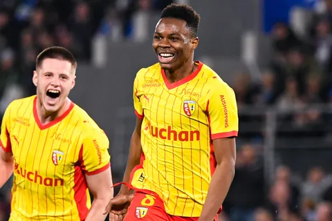 Mercato – Un club de PL veut déjà faire de Mamadou Sangaré la vente record de Lens