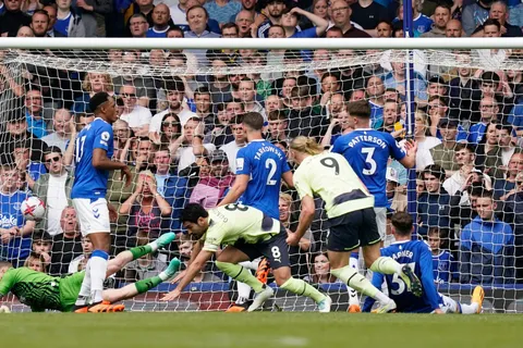Premier League : 10 points de pénalité, un club anglais prend très cher !